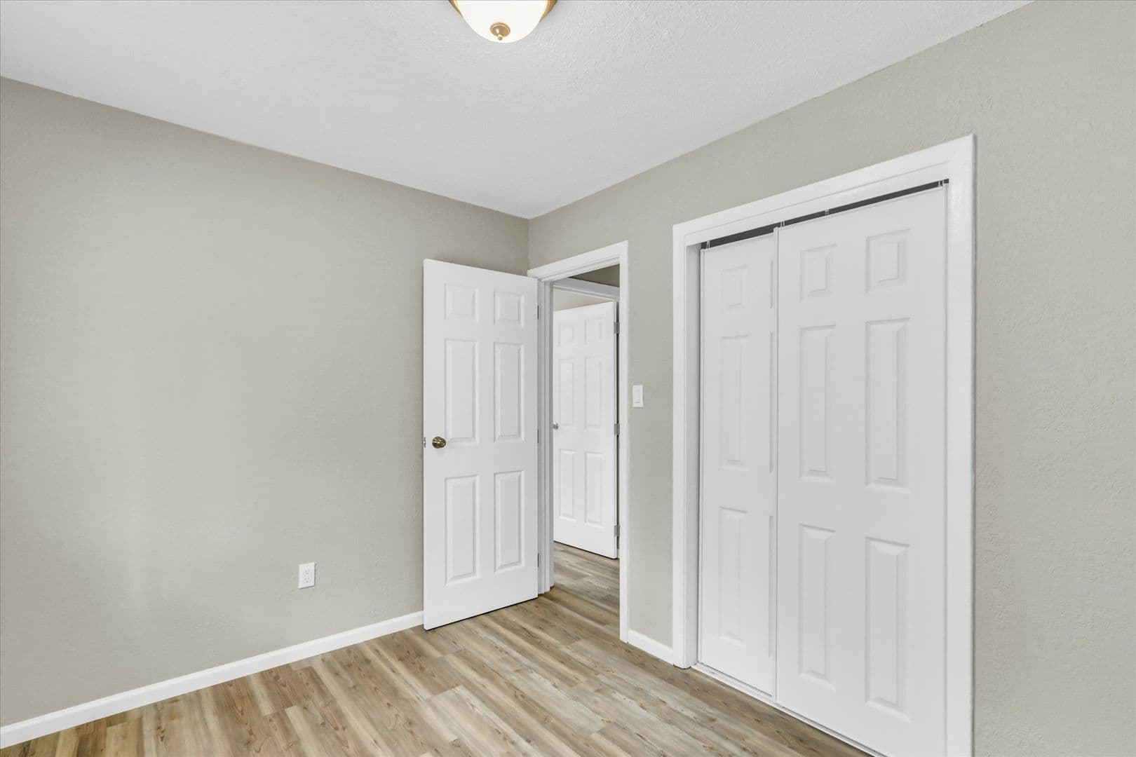 Urbana House: 1306 Ellis Dr