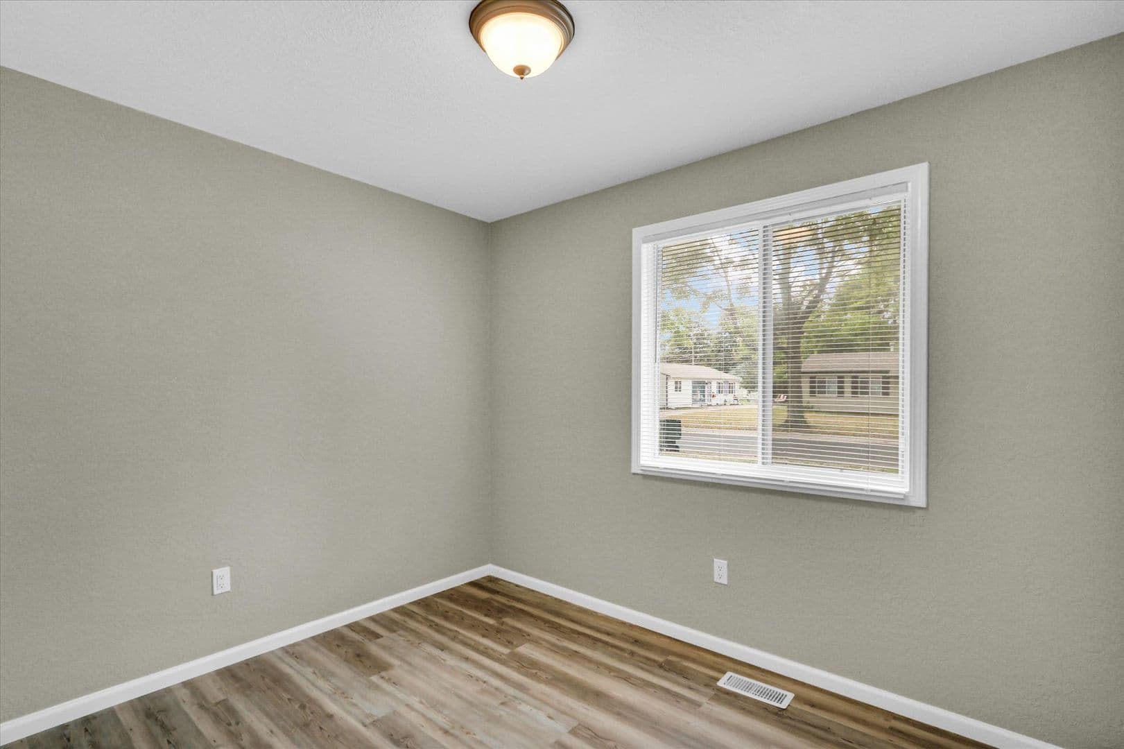 Urbana House: 1306 Ellis Dr