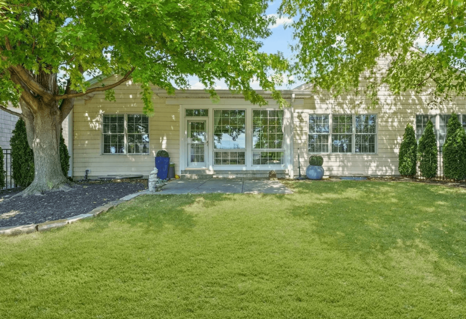 Champaign House: 1632 Cobblefield Rd