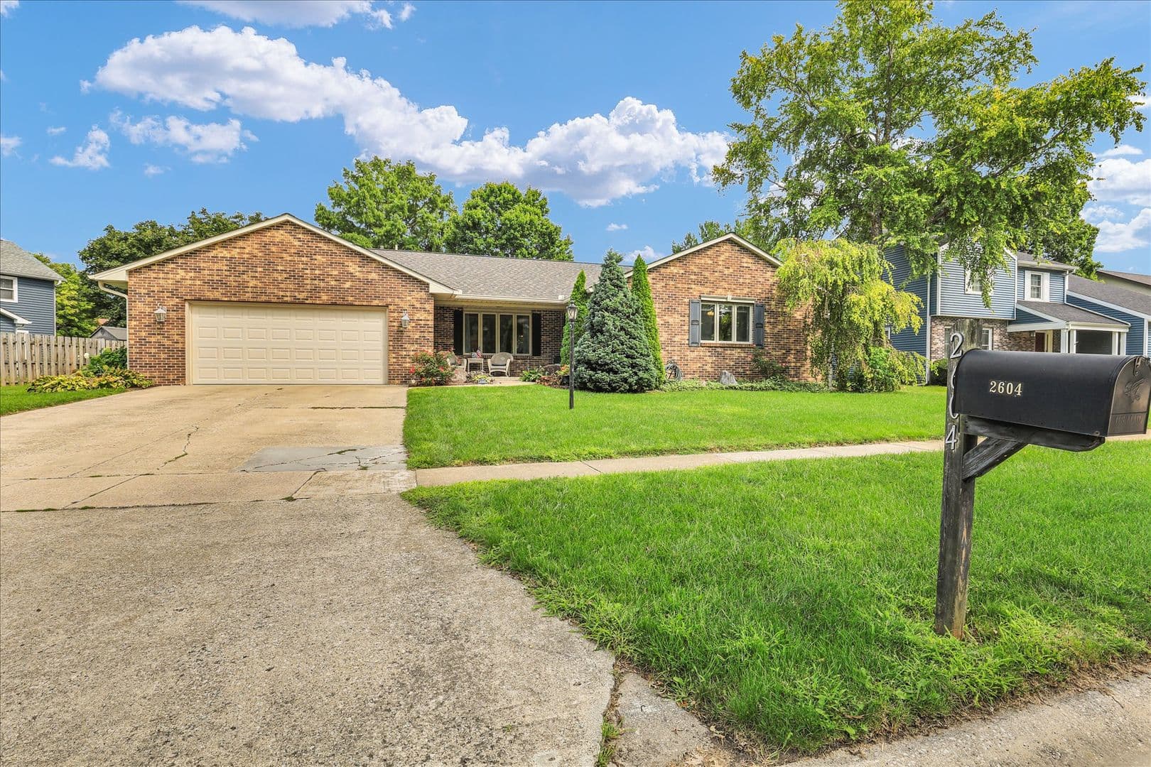 Champaign House: 2604 Cherry Creek Rd