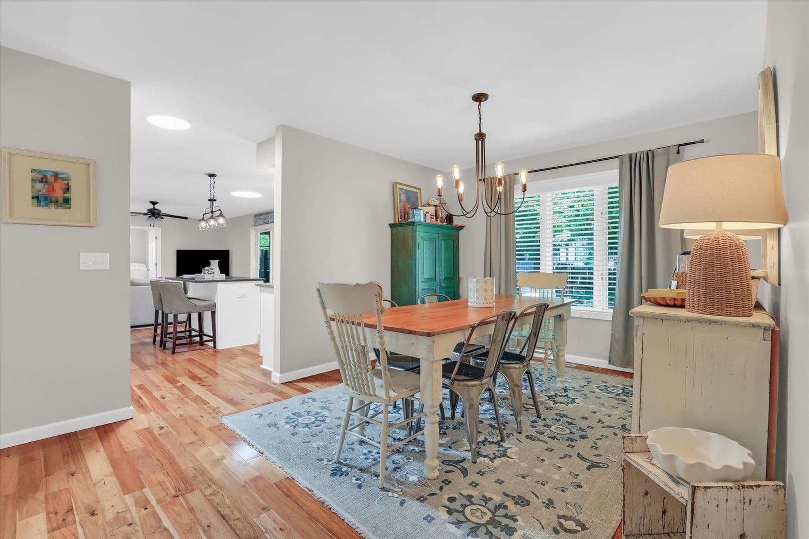 Champaign House: 2604 Cherry Creek Rd