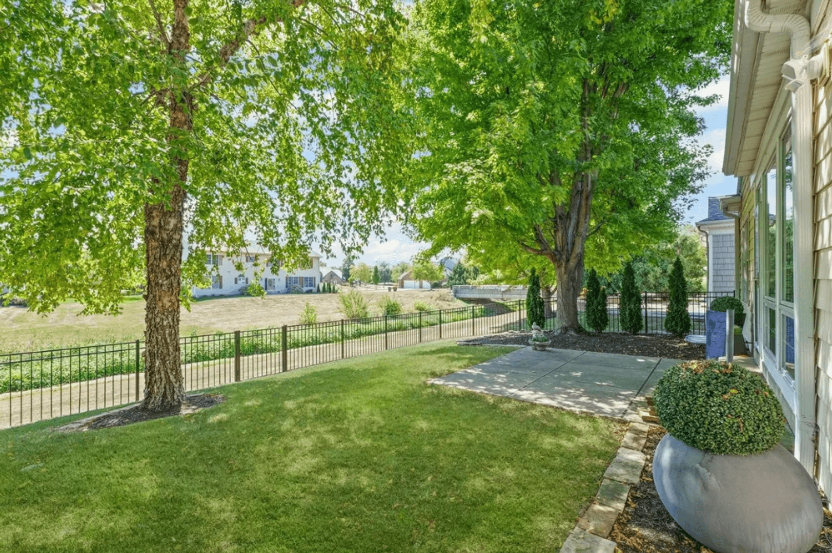 Champaign House: 1632 Cobblefield Rd