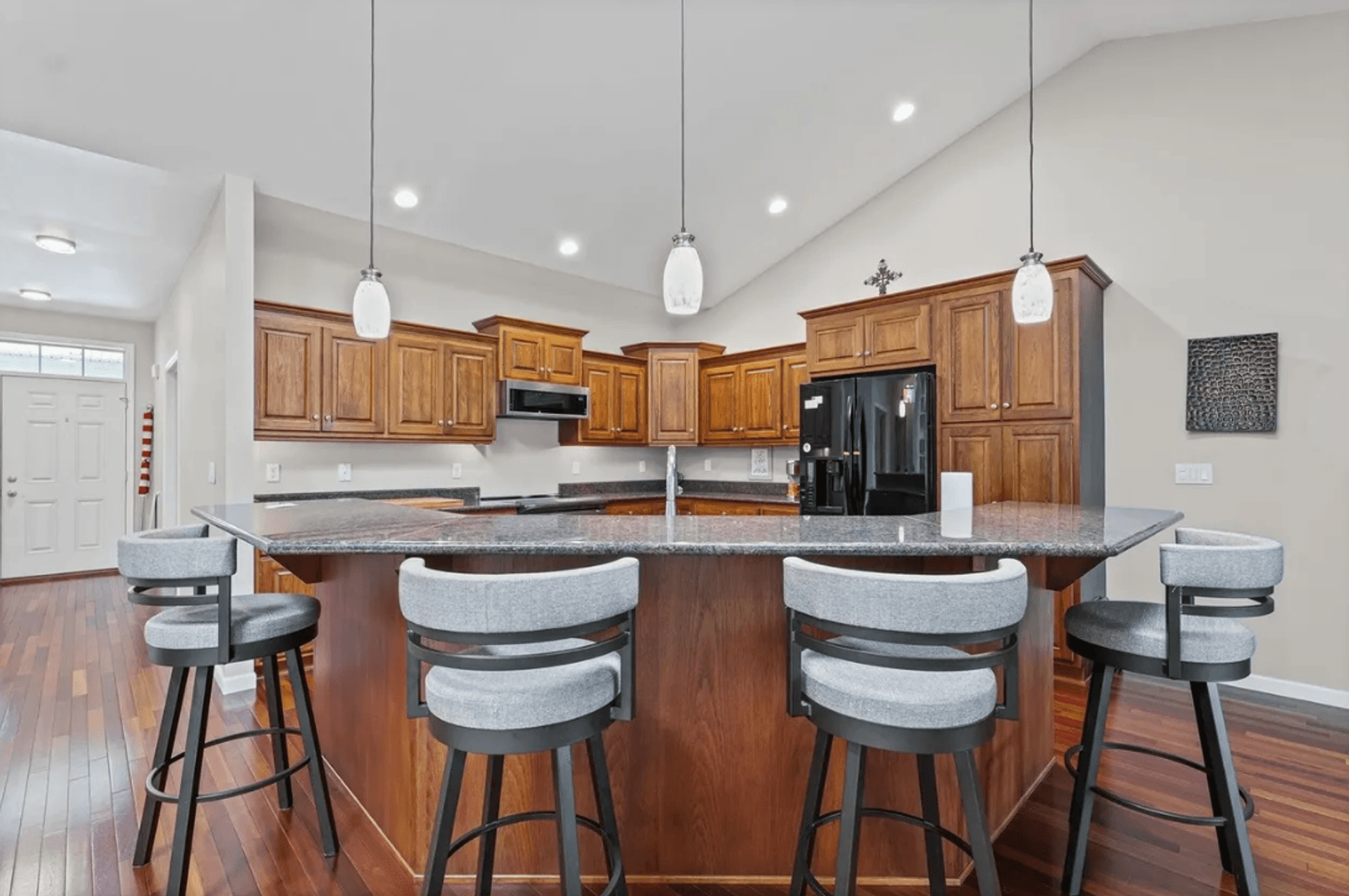 Champaign House: 1632 Cobblefield Rd