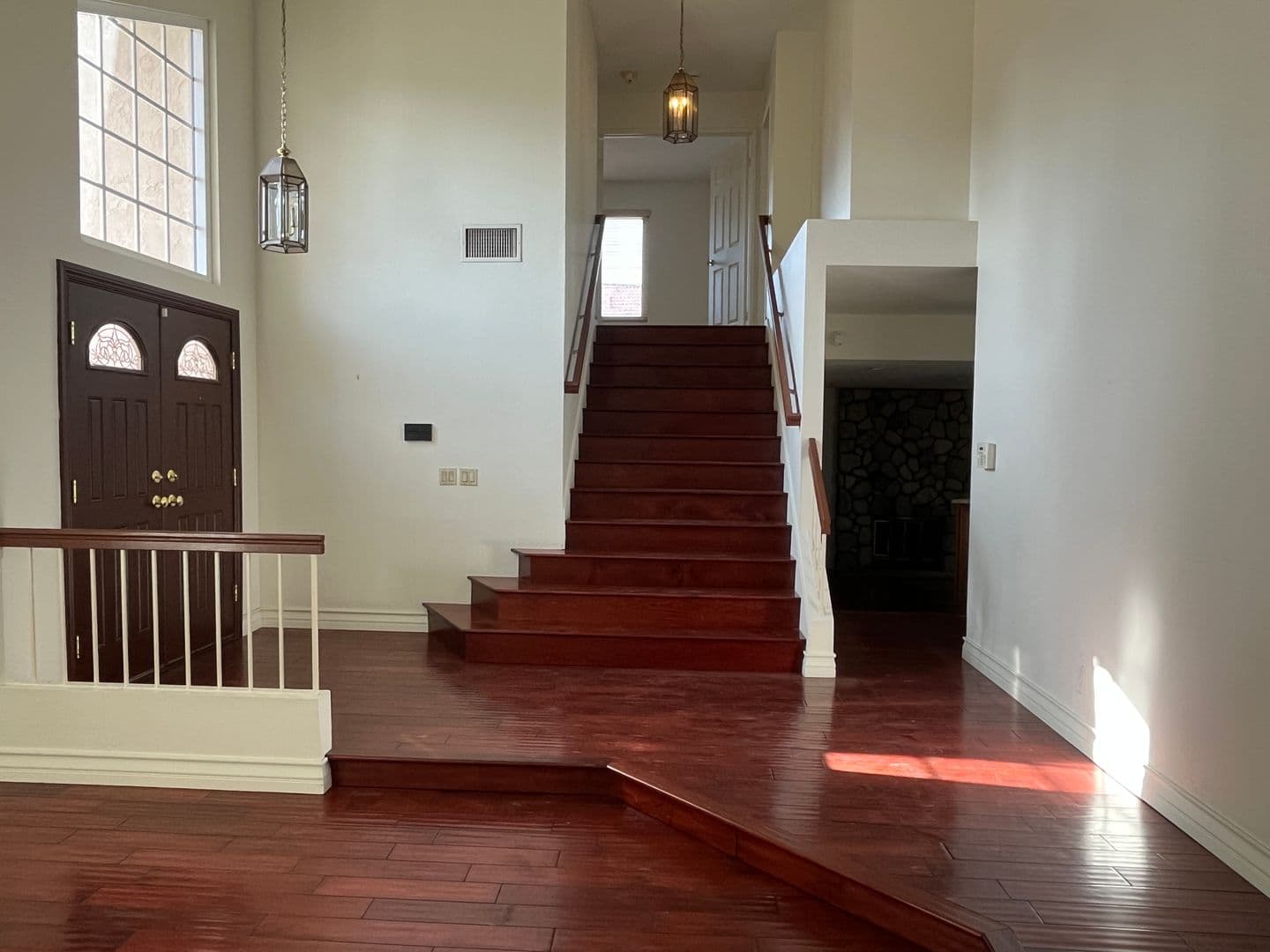 San Dimas House: 926 S. Essex Road