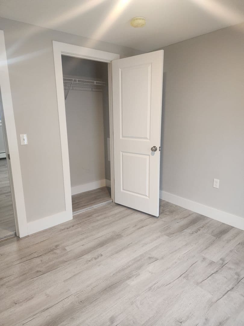 Winooski Apartment: 52 Hickok Street