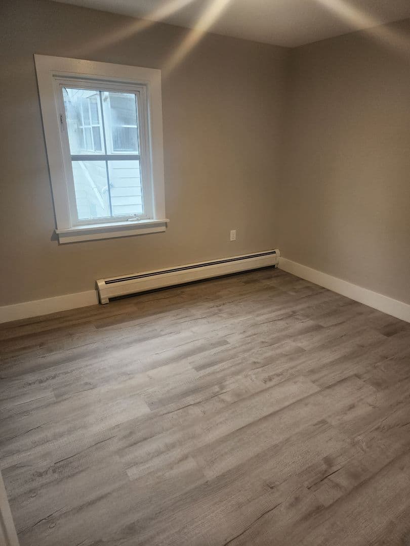 Winooski Apartment: 52 Hickok Street