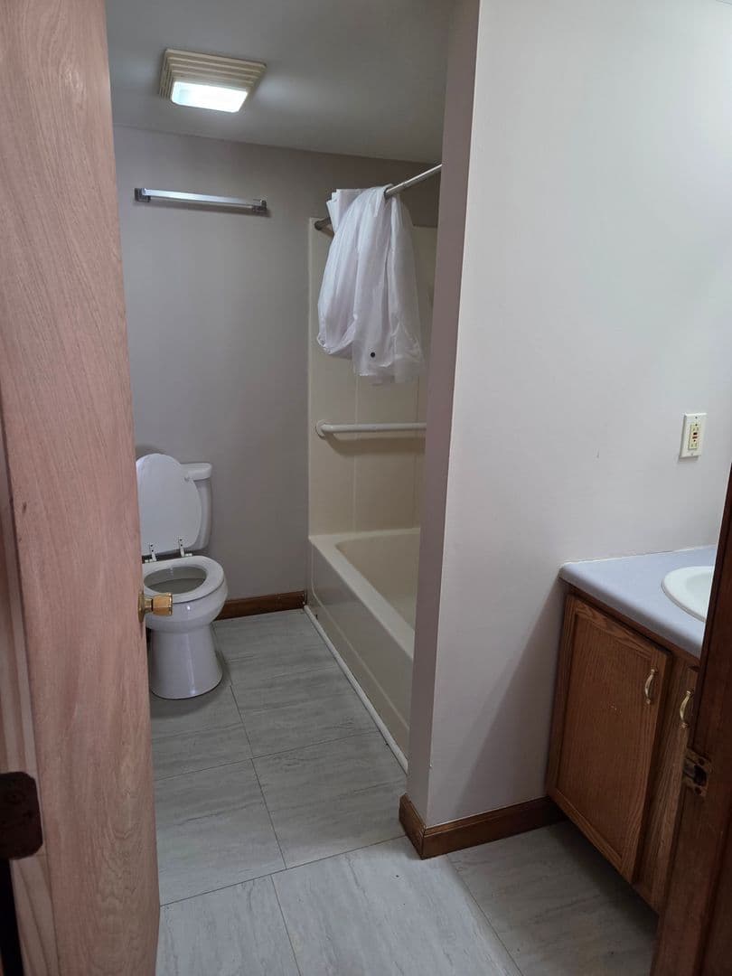 Winooski Apartment: 62 West Allen Street