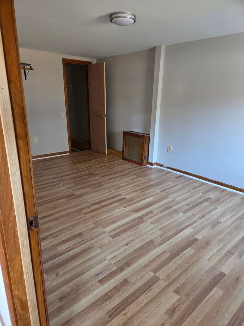 Winooski Apartment: 62 West Allen Street