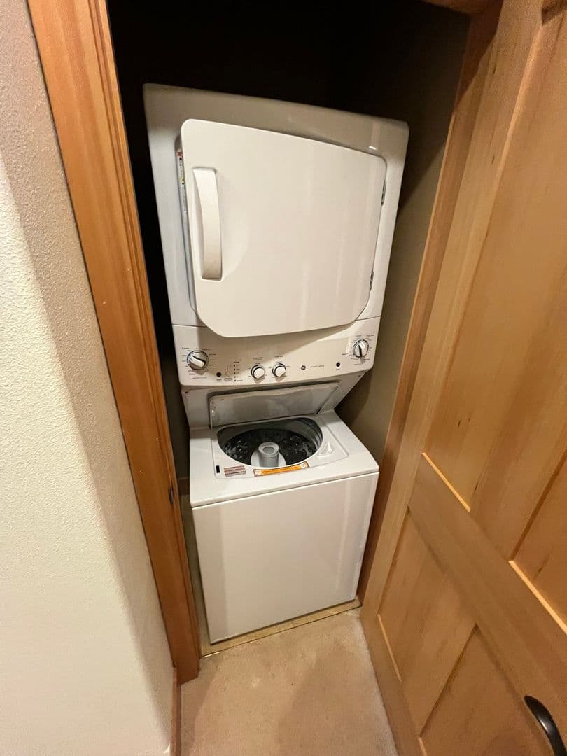Coeur d'Alene Condo: 2151 N Main St #221