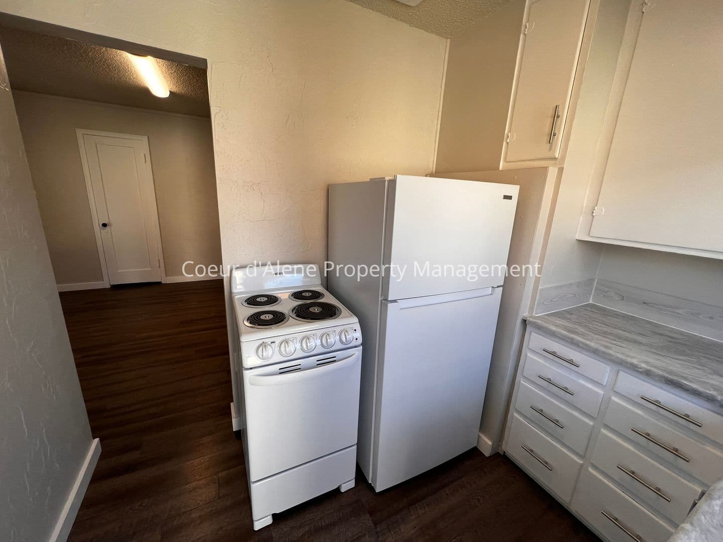 Coeur d'Alene Apartment: 413 E Indiana Ave