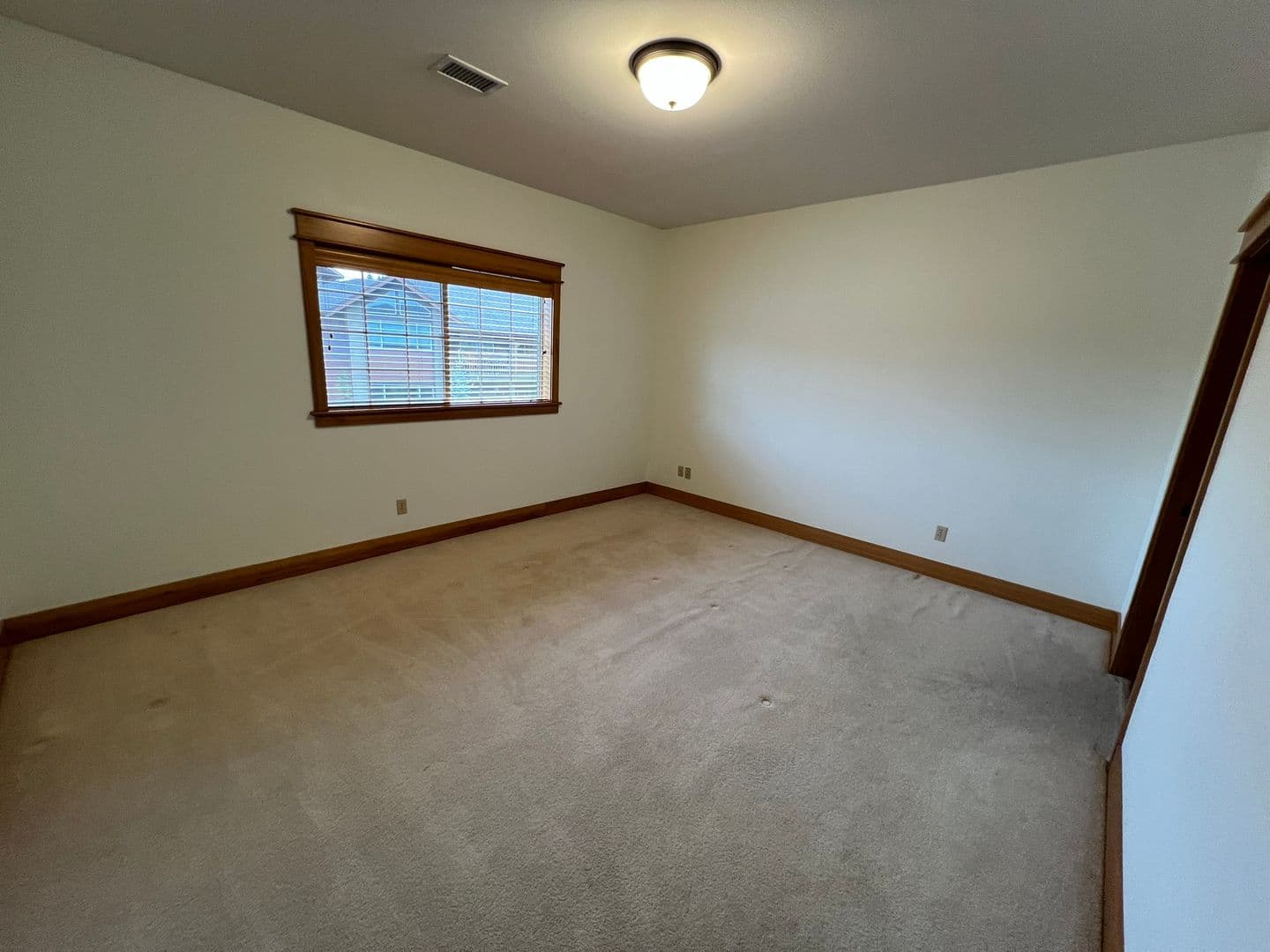 Coeur d'Alene Condo: 2151 N Main St #221