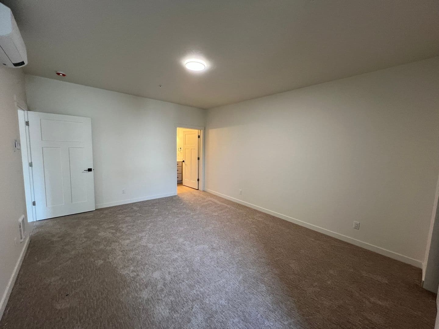Coeur d Alene Apartment: 295 E Appleway Ave