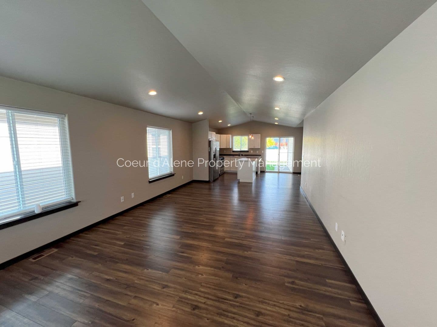Post Falls House: 8334 Spokane St