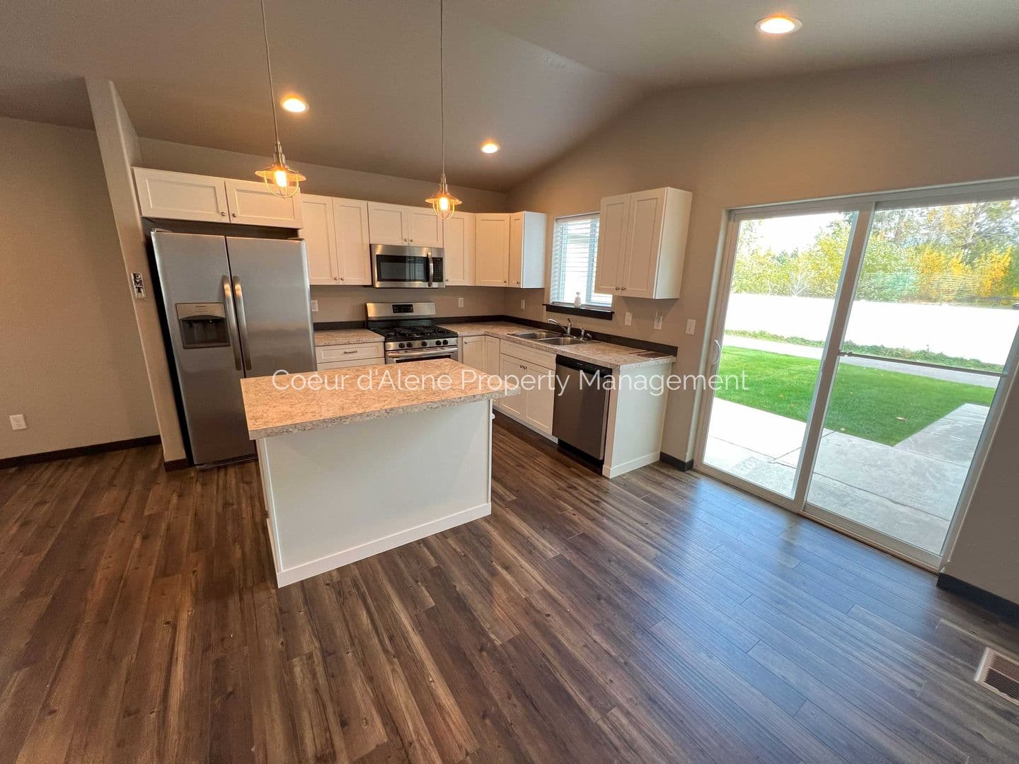 Post Falls House: 8334 Spokane St