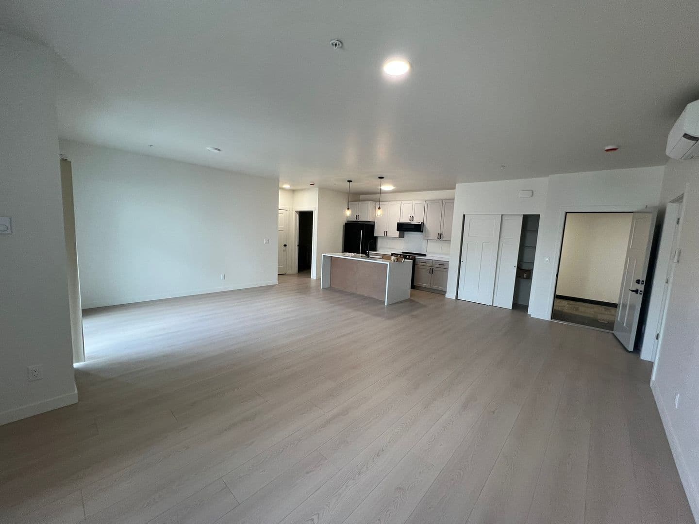 Coeur d Alene Apartment: 295 E Appleway Ave