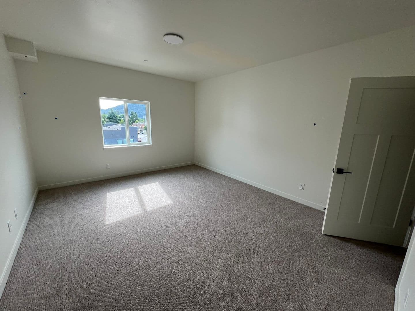 Coeur d Alene Apartment: 295 E Appleway Ave