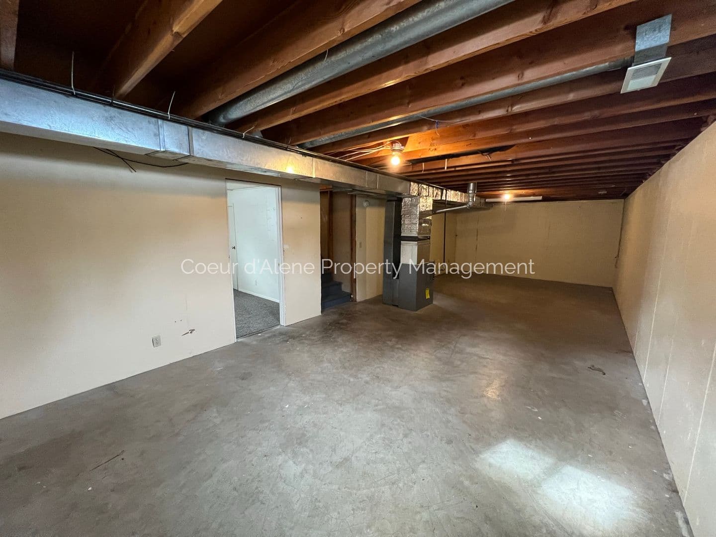 Hayden House: 10953 Skylark Lane