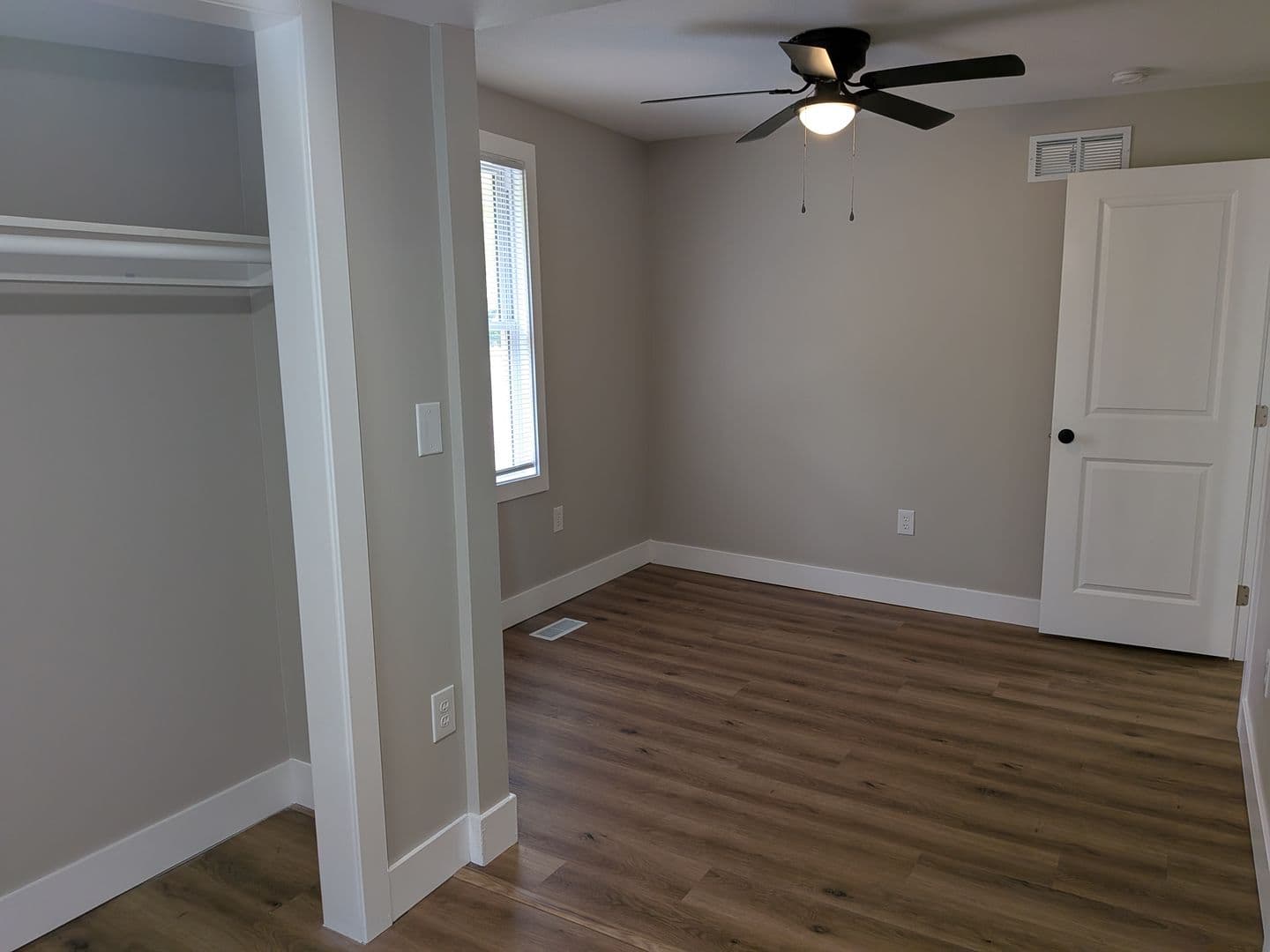 Jefferson City Apartment: 1012 E Capitol ave