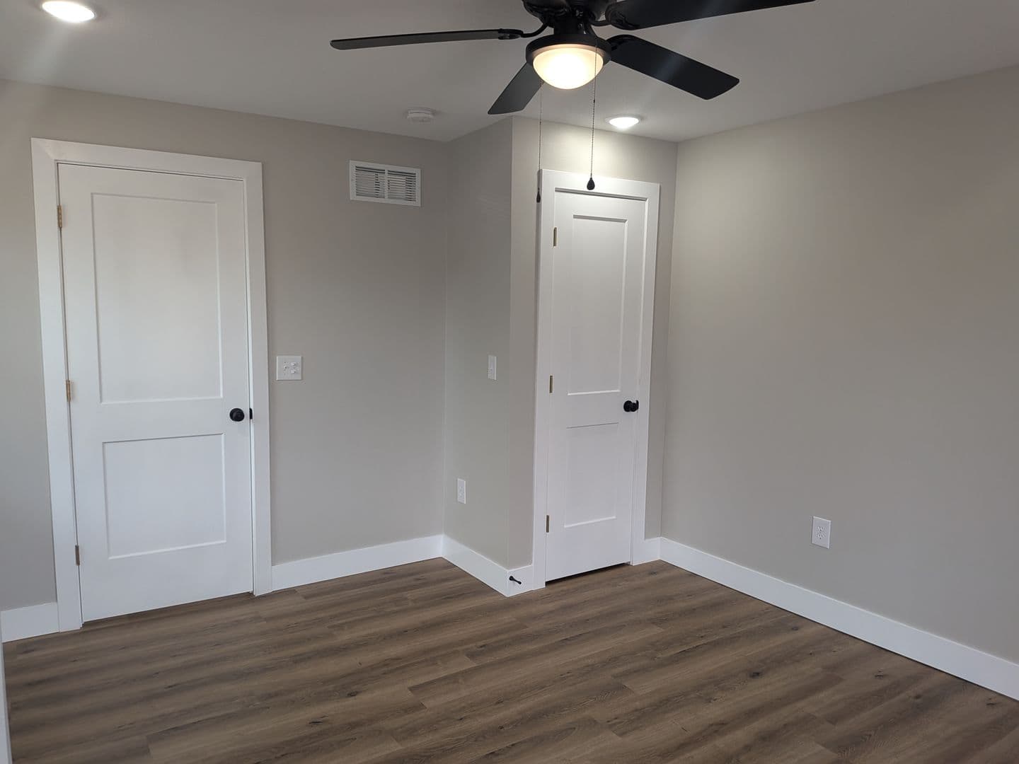 Jefferson City Apartment: 1014 Capitol Ct