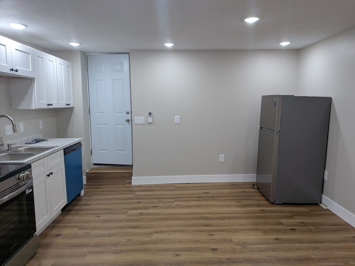 Jefferson City Apartment: 1012 E Capitol ave