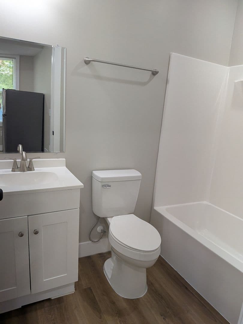 Jefferson City Apartment: 1012 E Capitol ave