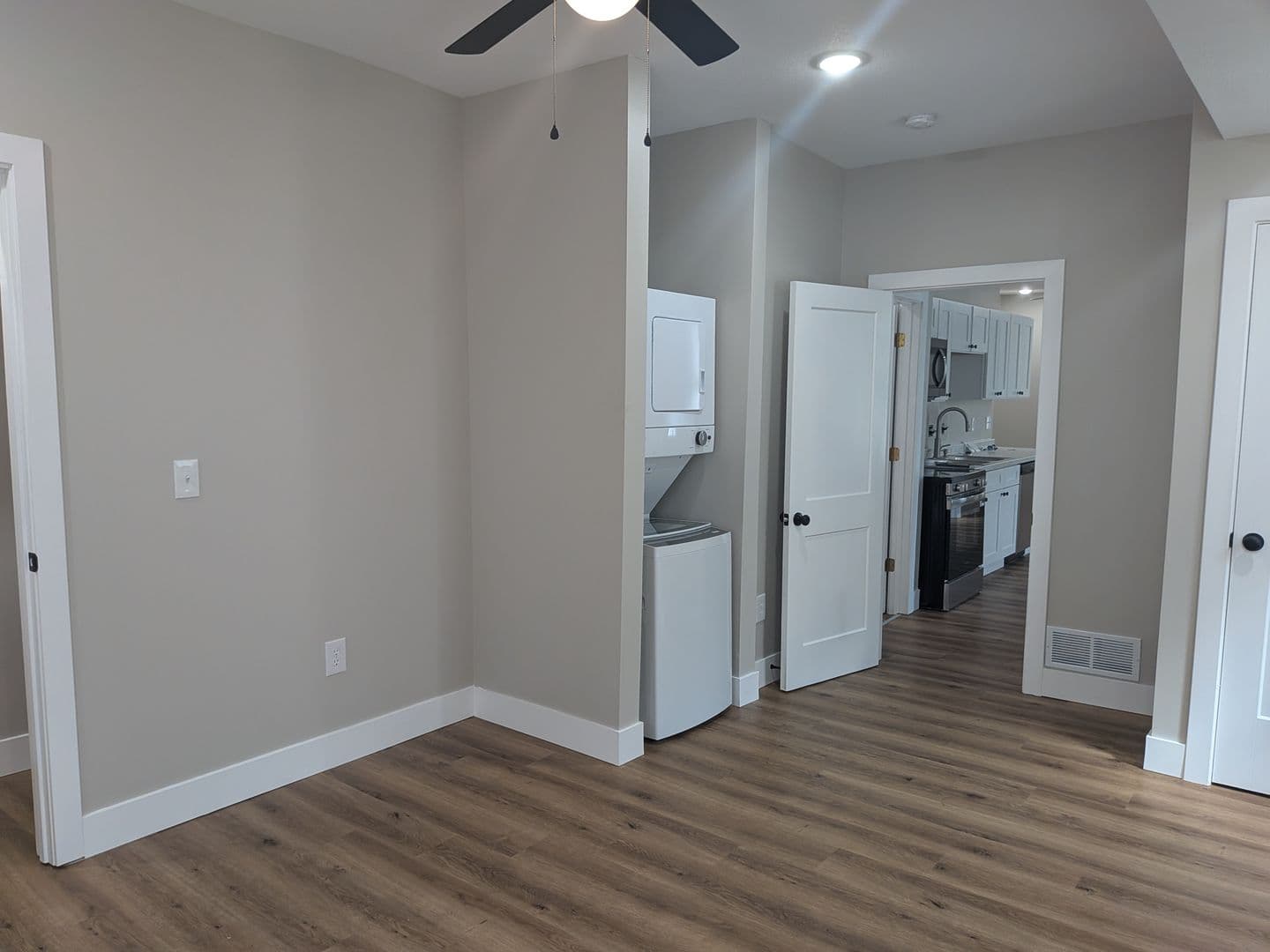 Jefferson City Apartment: 1014 Capitol Ct