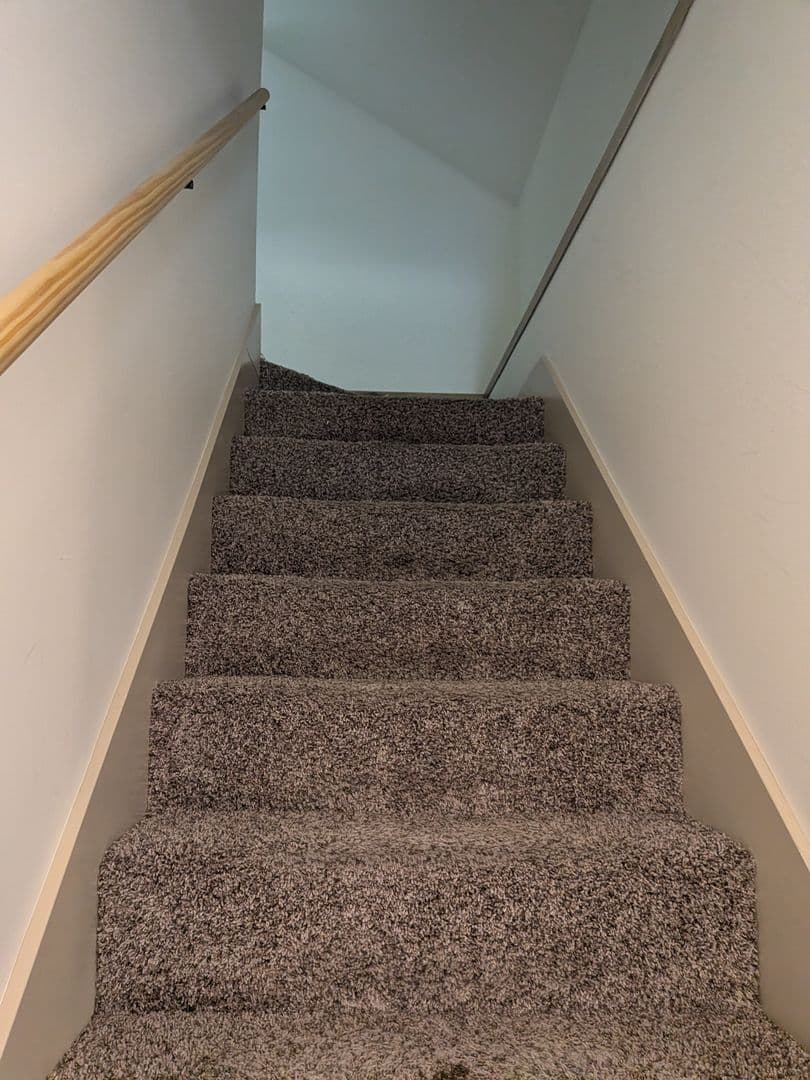 Columbia Apartment: 308 W Worley St
