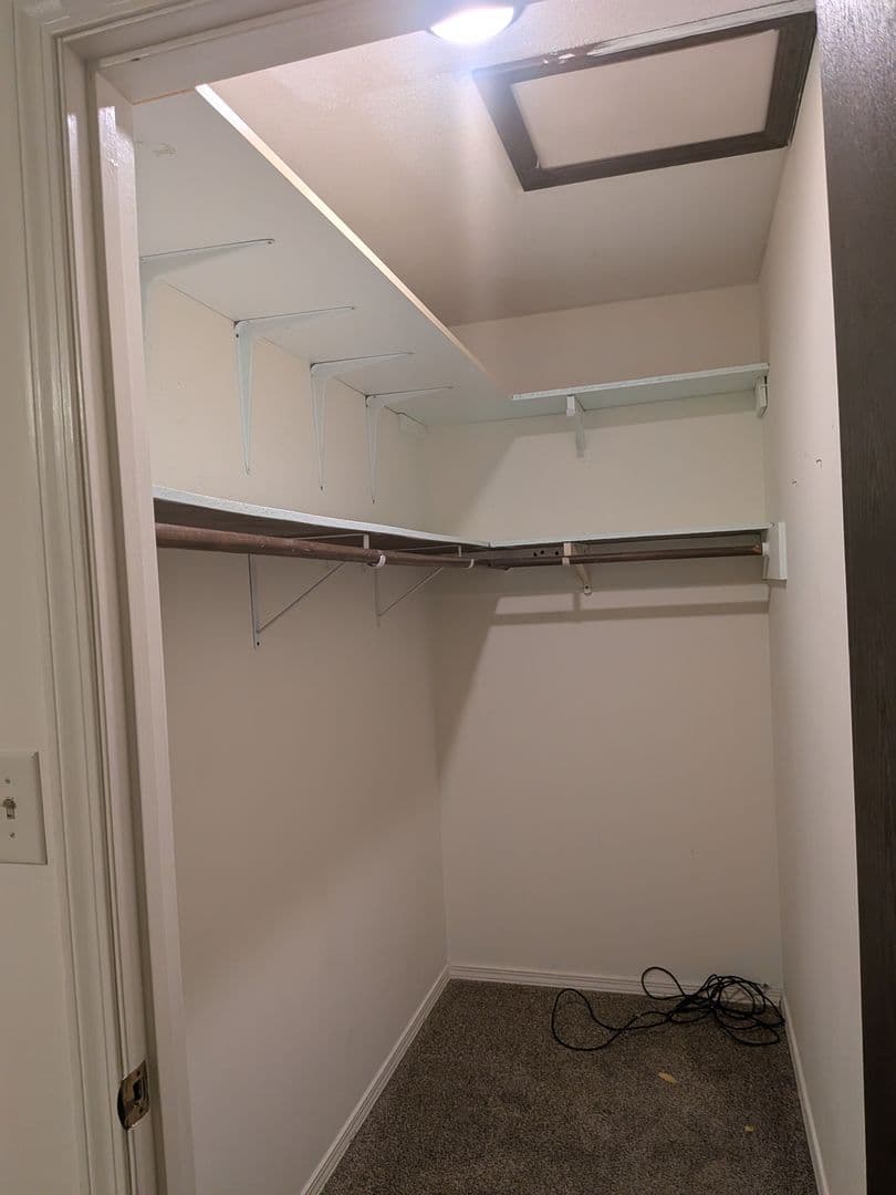 Columbia Apartment: 2411-2413 Kendallwood Rd