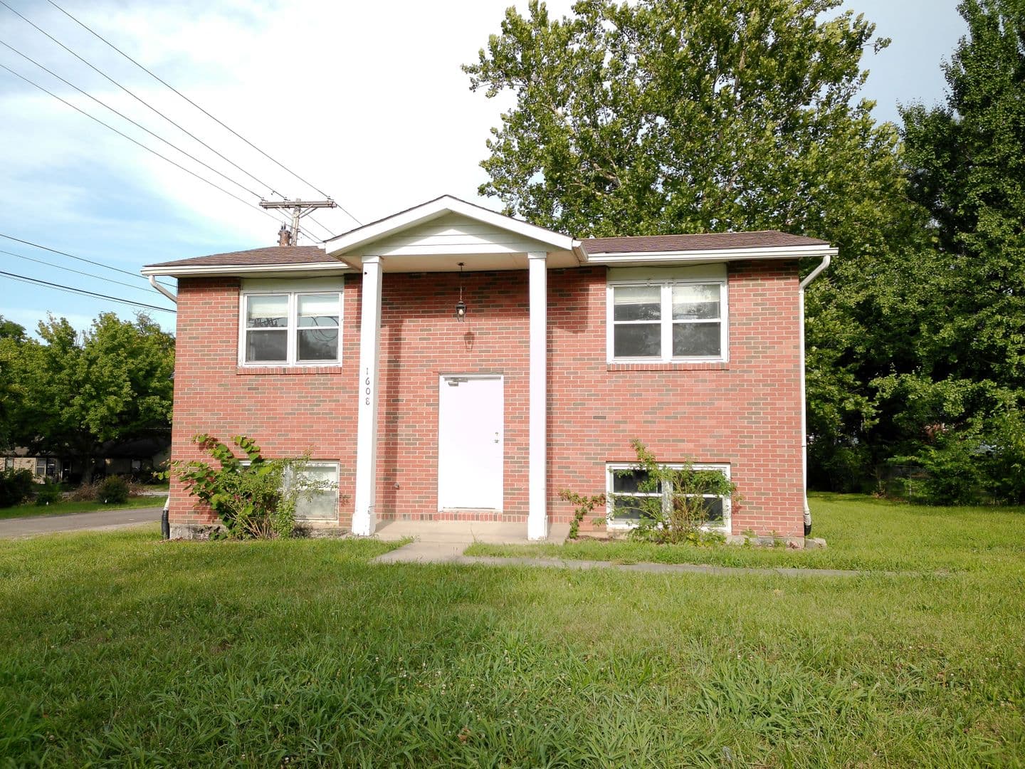 Columbia Apartment: 1608 Boyd Ln