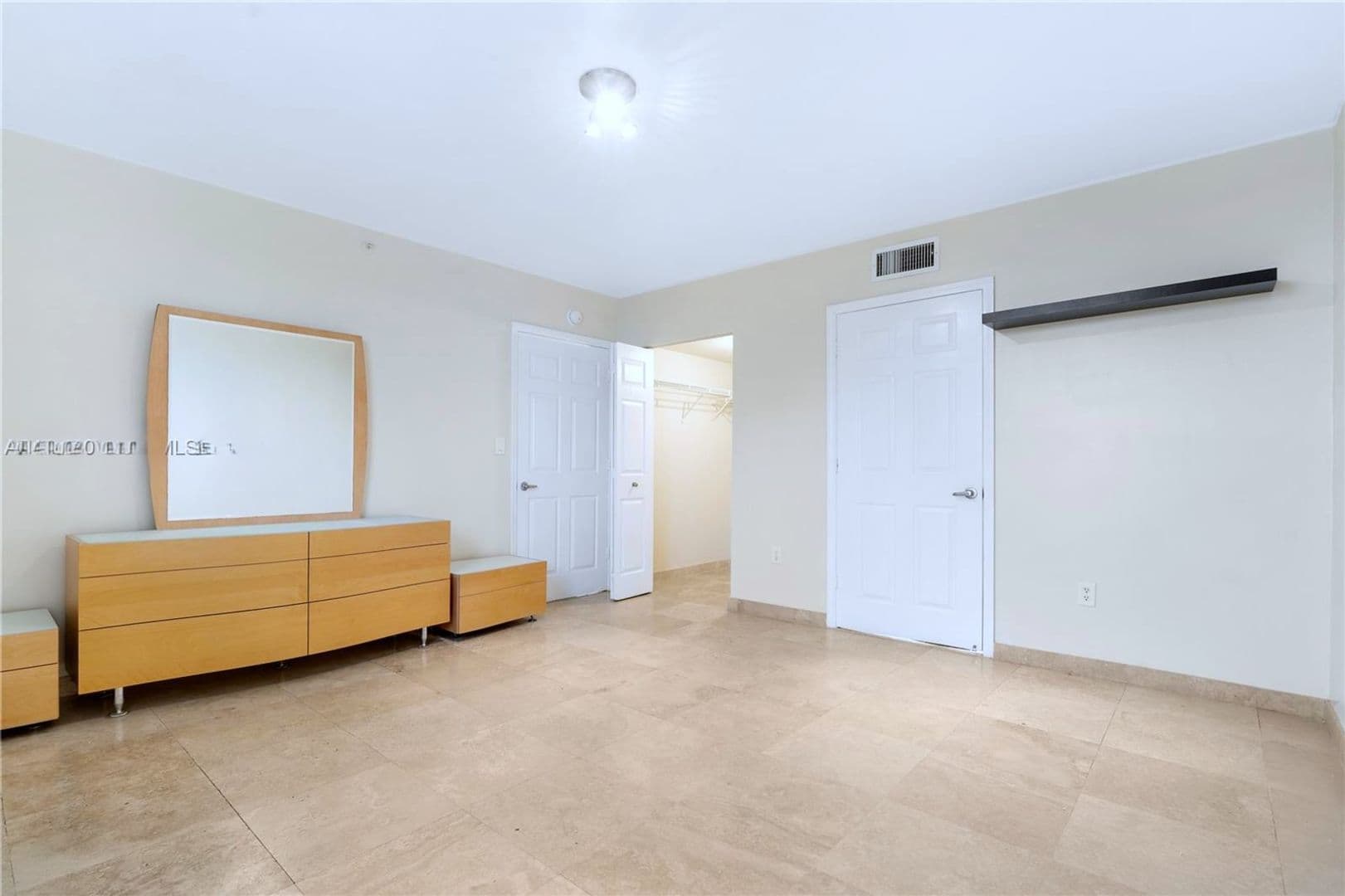 Surfside House: 8888 Collins