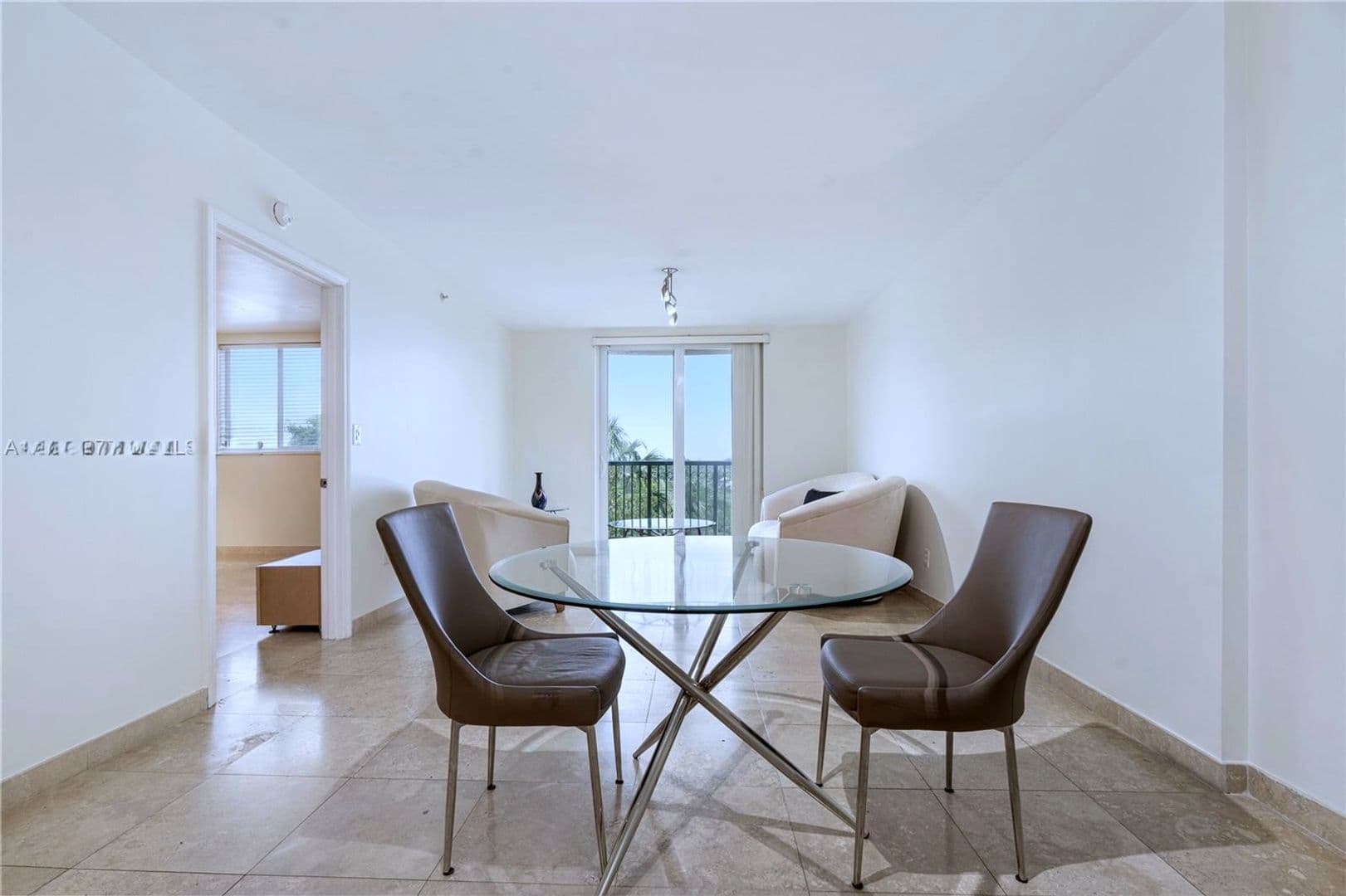 Surfside House: 8888 Collins