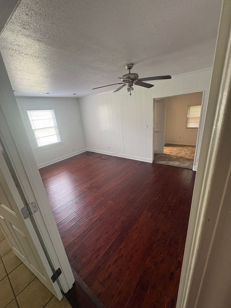 Troy House: 320 Ray Ave.