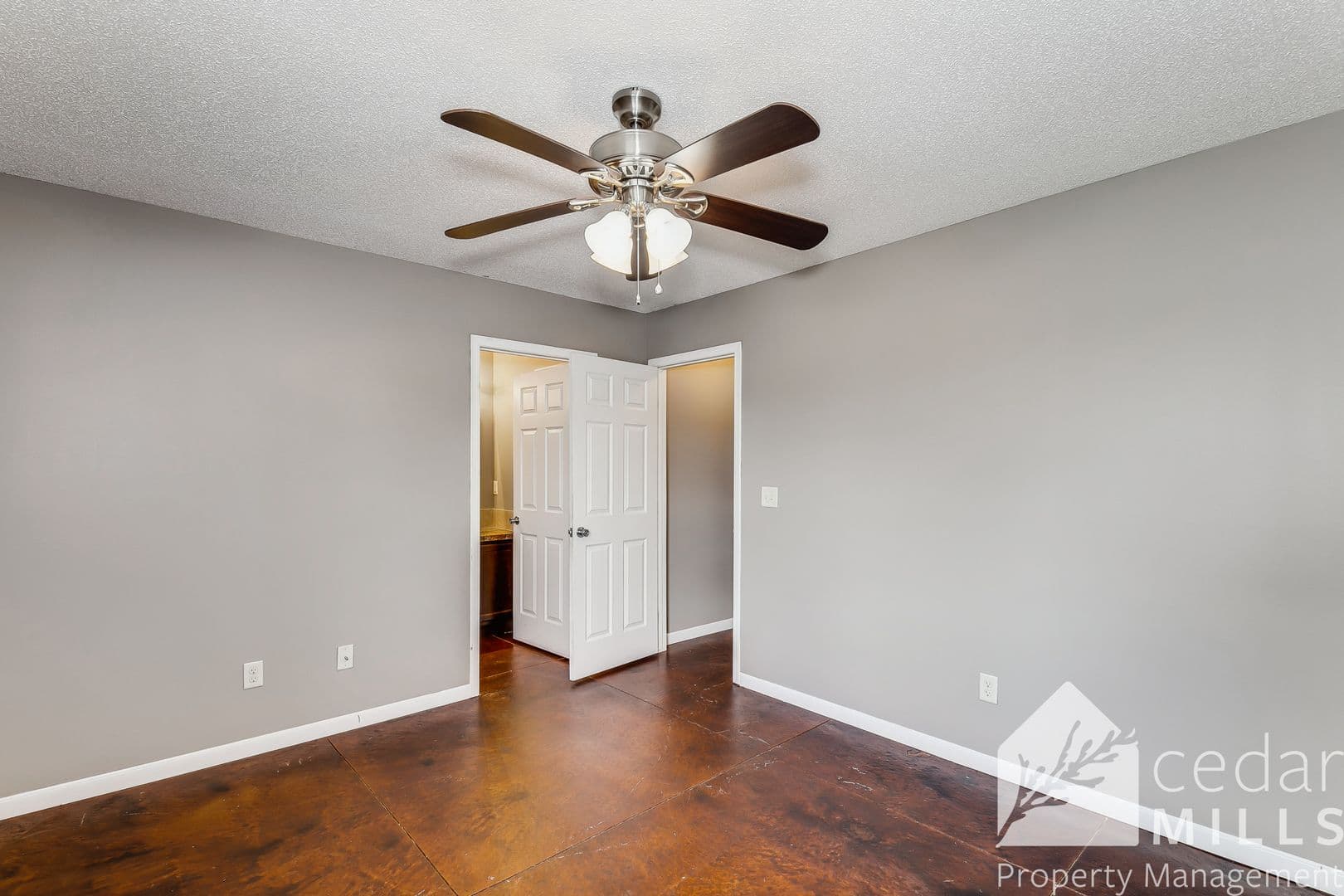 Wichita Apartment: Newell