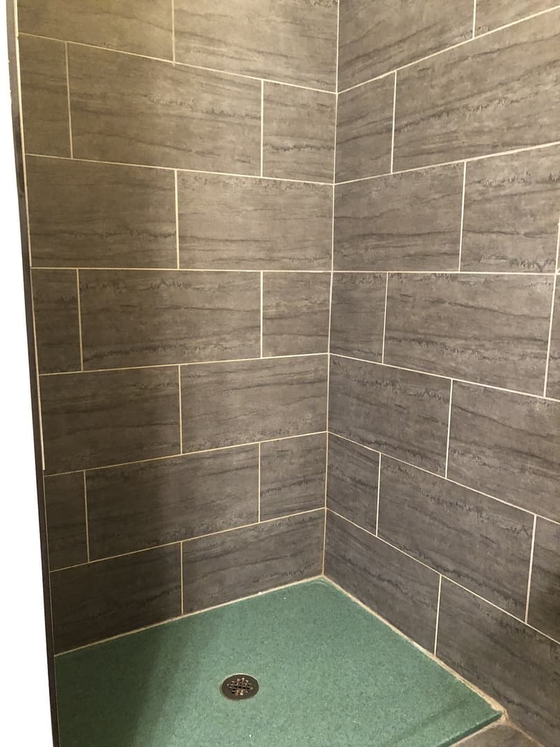 Wichita Apartment: 1220 E. Kellogg