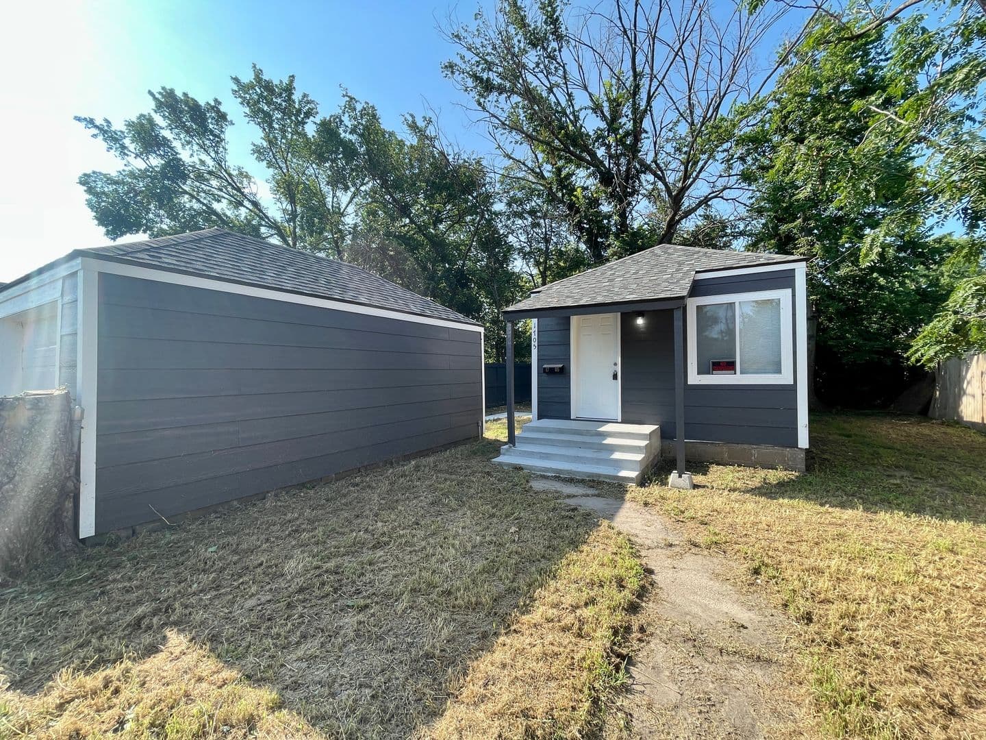 Wichita House: 1705 W Esthner Ave