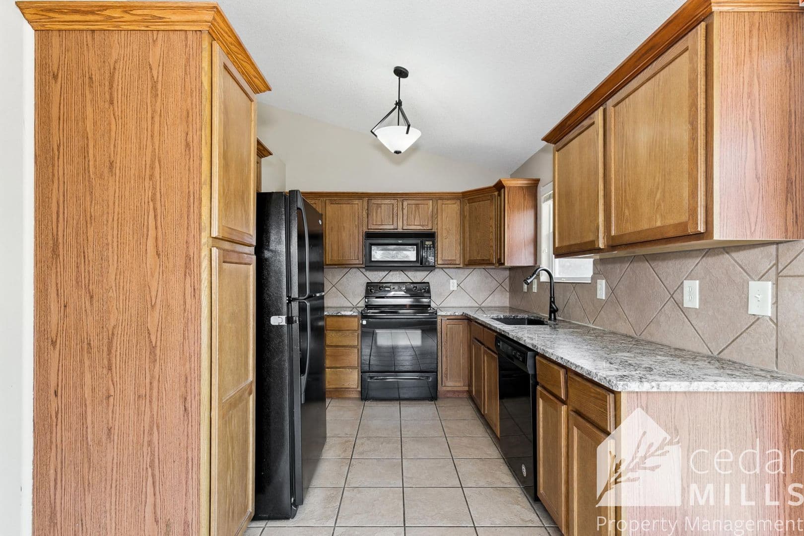 Wichita Apartment: Ironhorse 2 Co-Tenancy