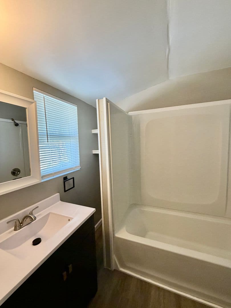 Wichita House: 1747 S Santa Fe Ave