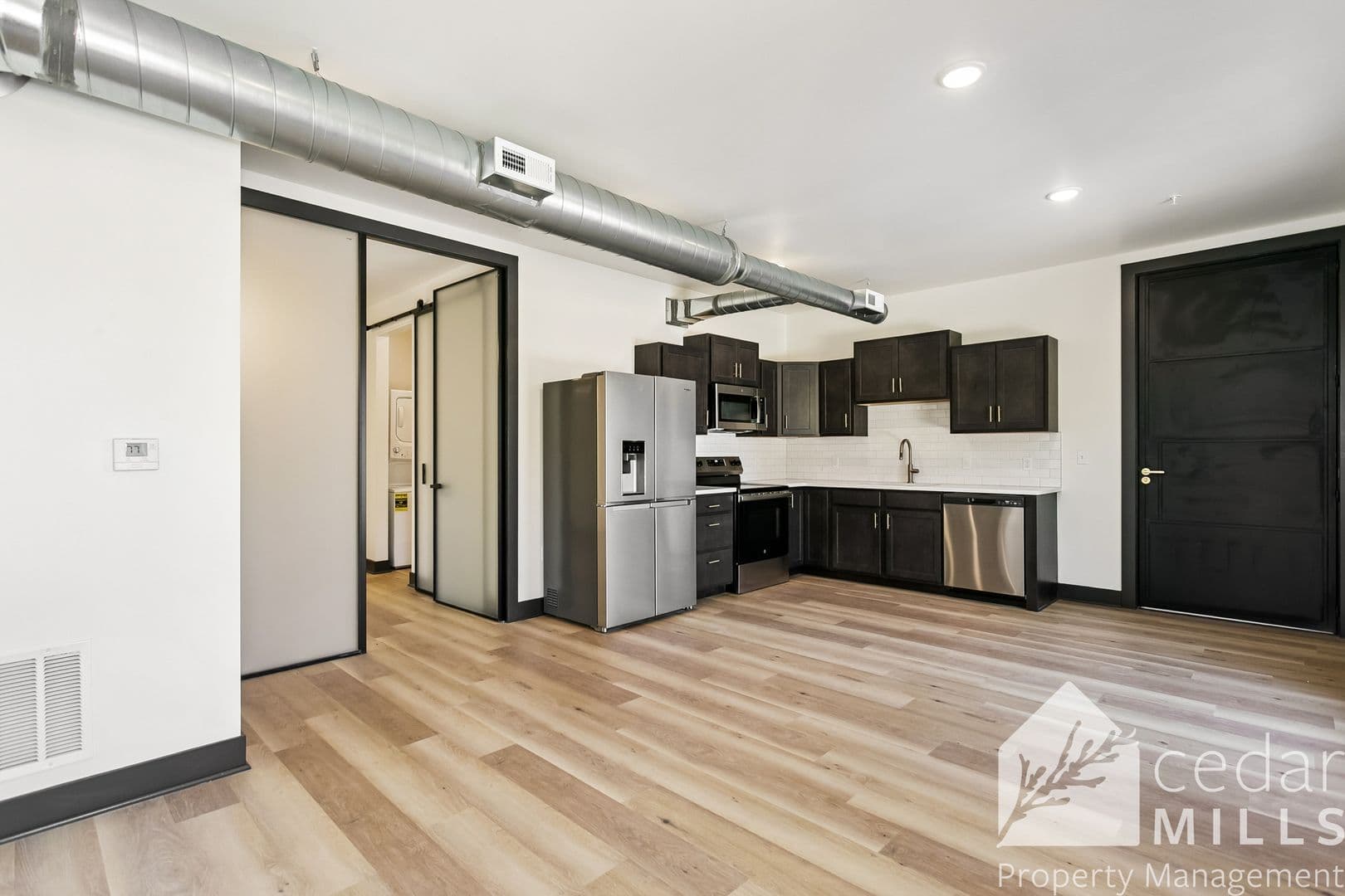 Wichita Apartment: 3205 E English St