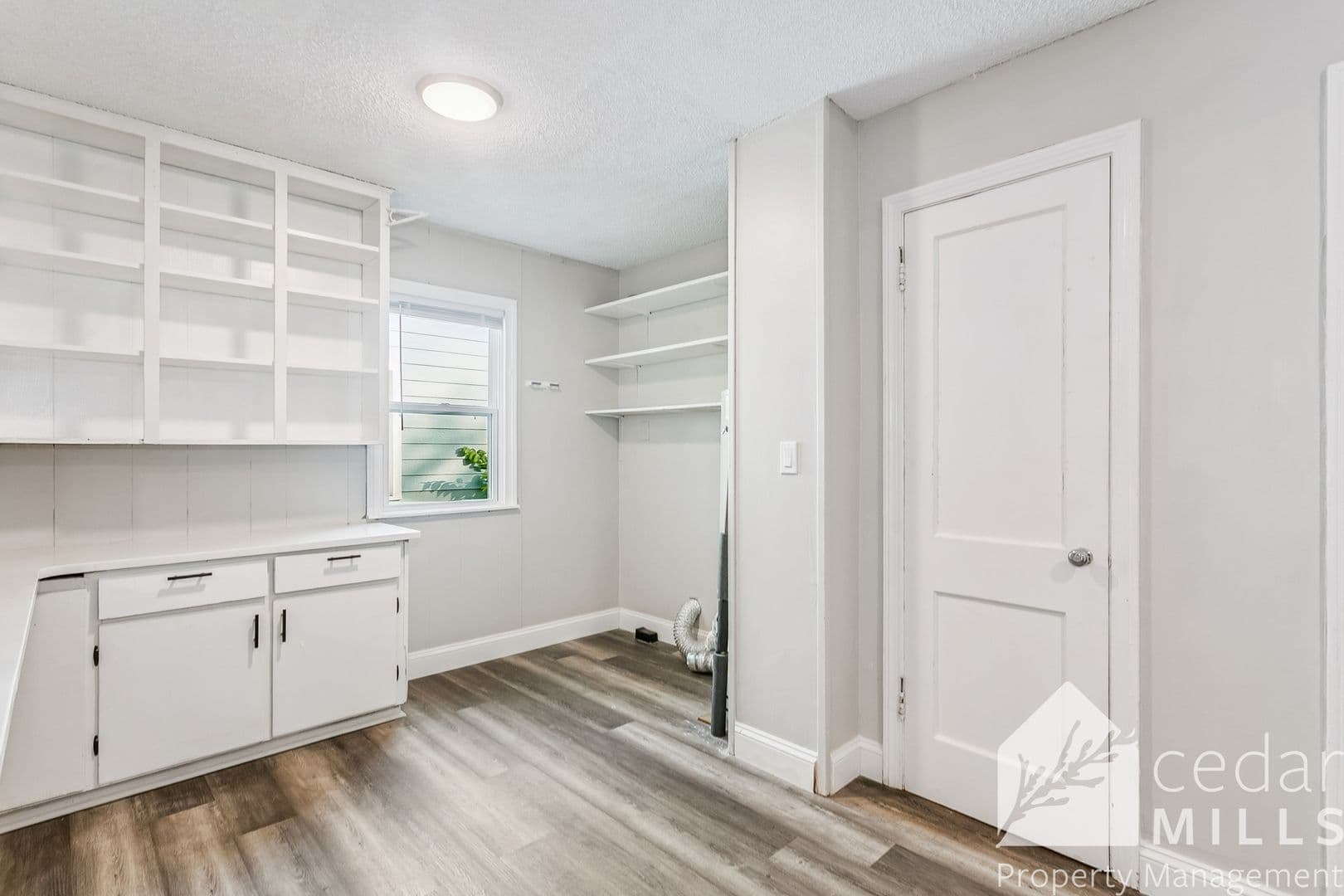 Wichita House: 2517 S Victoria Ave