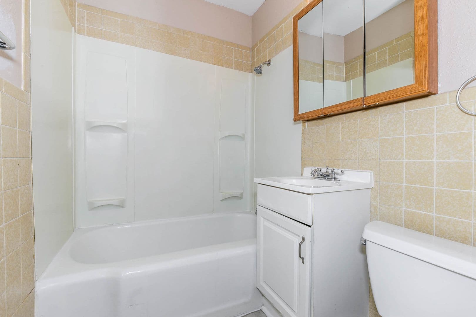 Wichita Apartment: 1728 N. Hillside