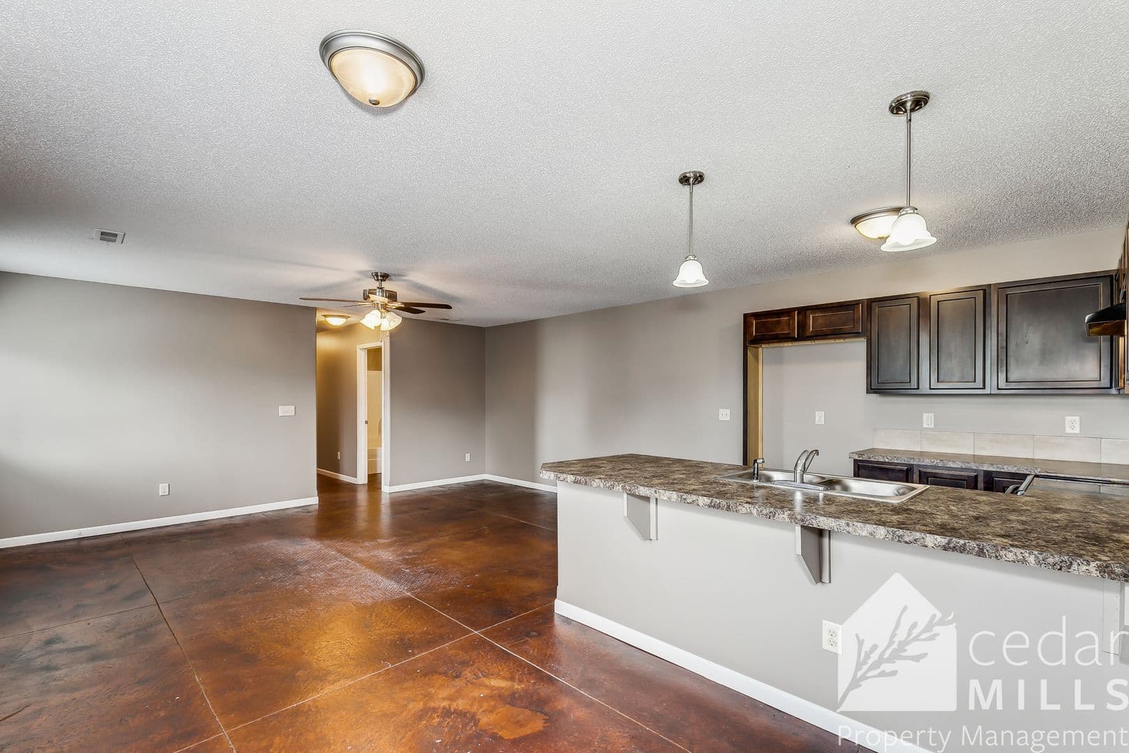 Wichita Apartment: Newell