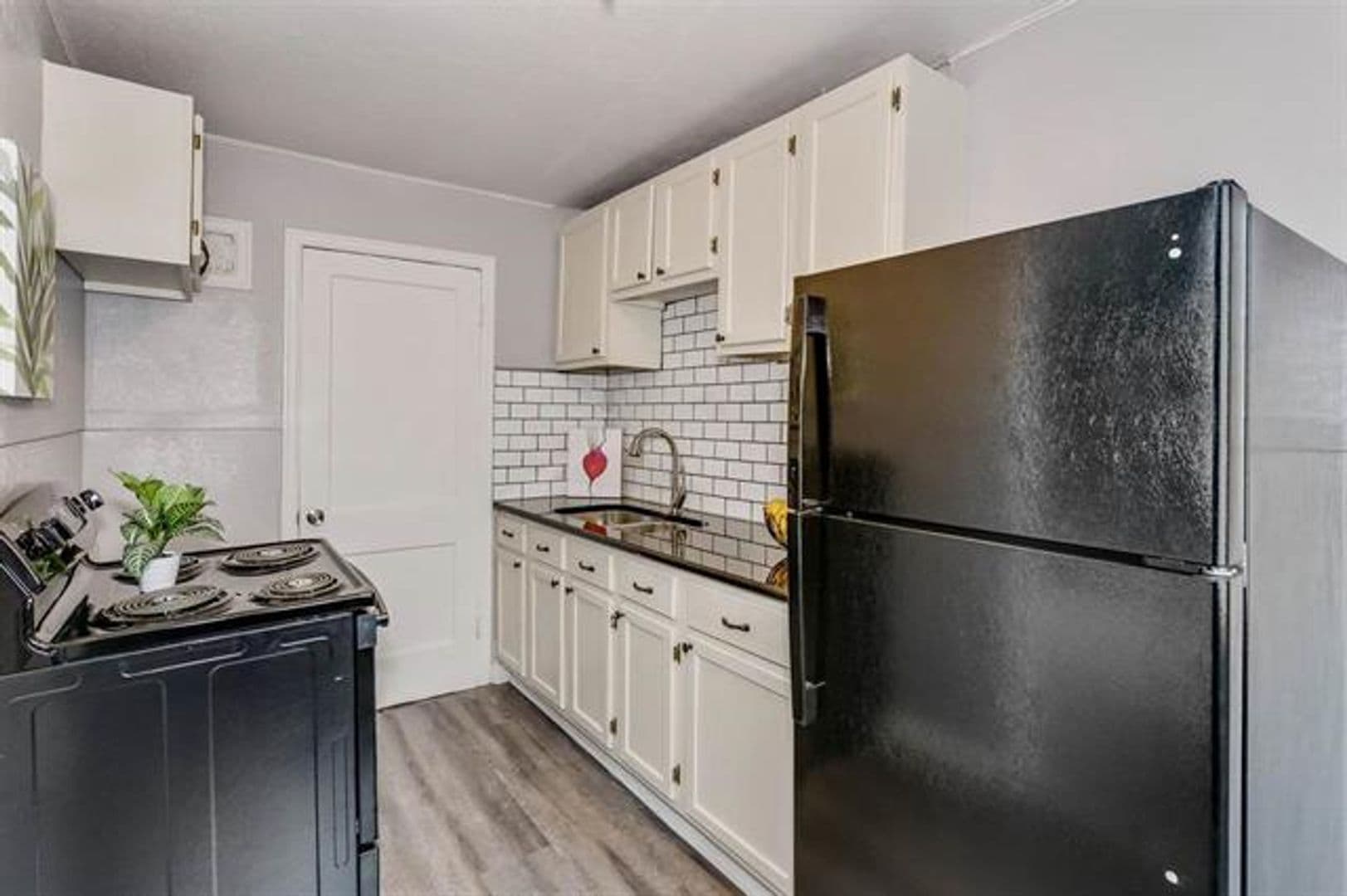 Wichita House: 849 S Pershing