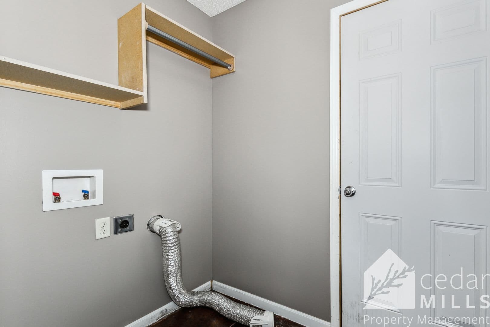 Wichita Apartment: Newell
