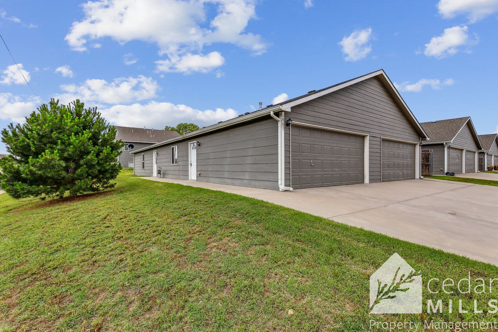 Wichita Apartment: Newell