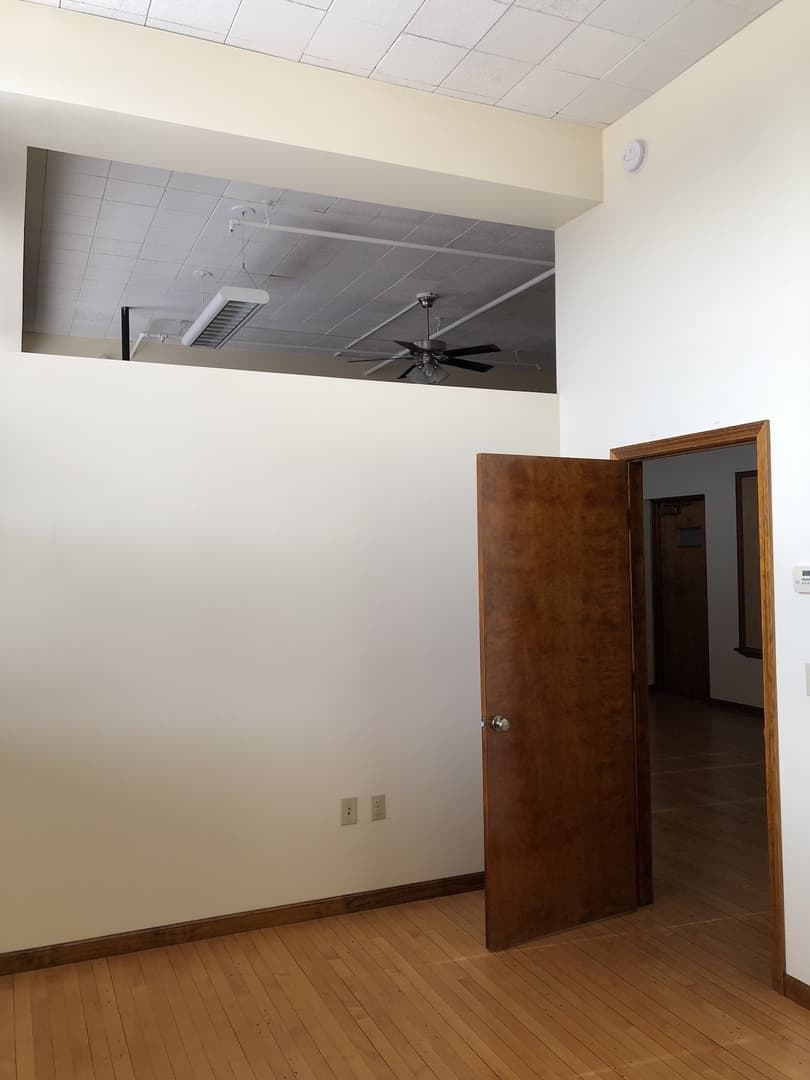 Wichita Apartment: 1220 E. Kellogg