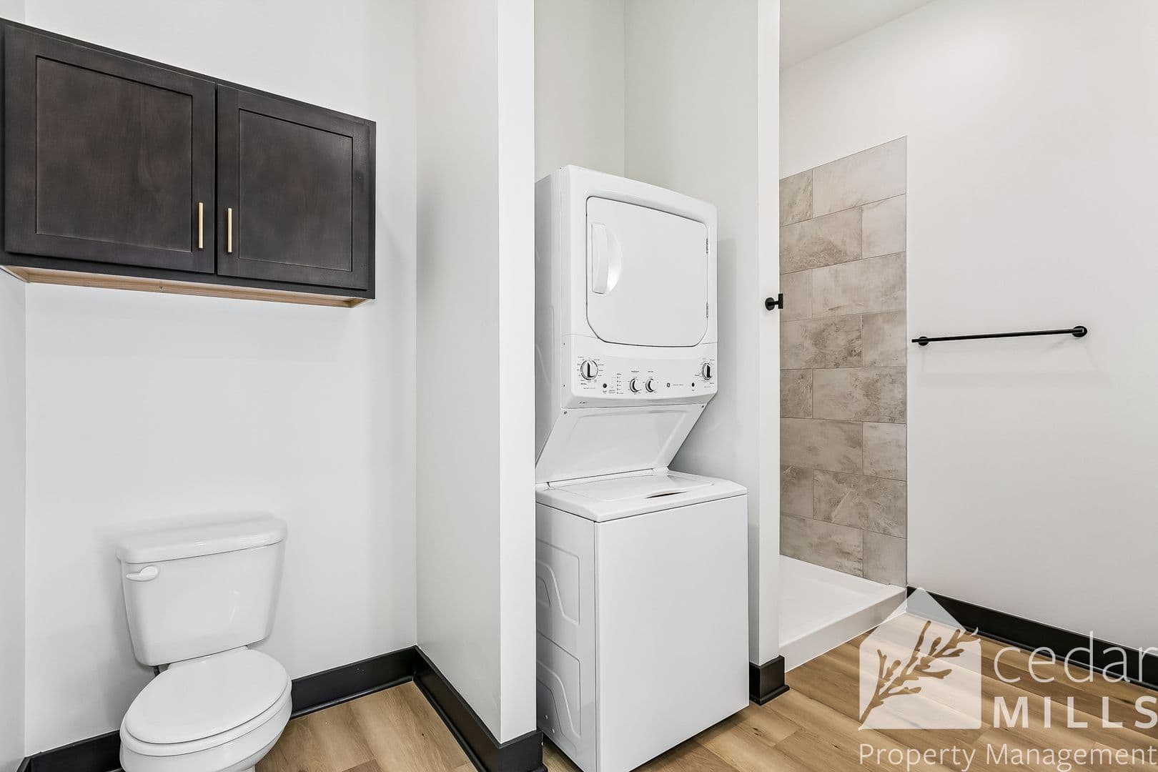 Wichita Apartment: 3205 E English St