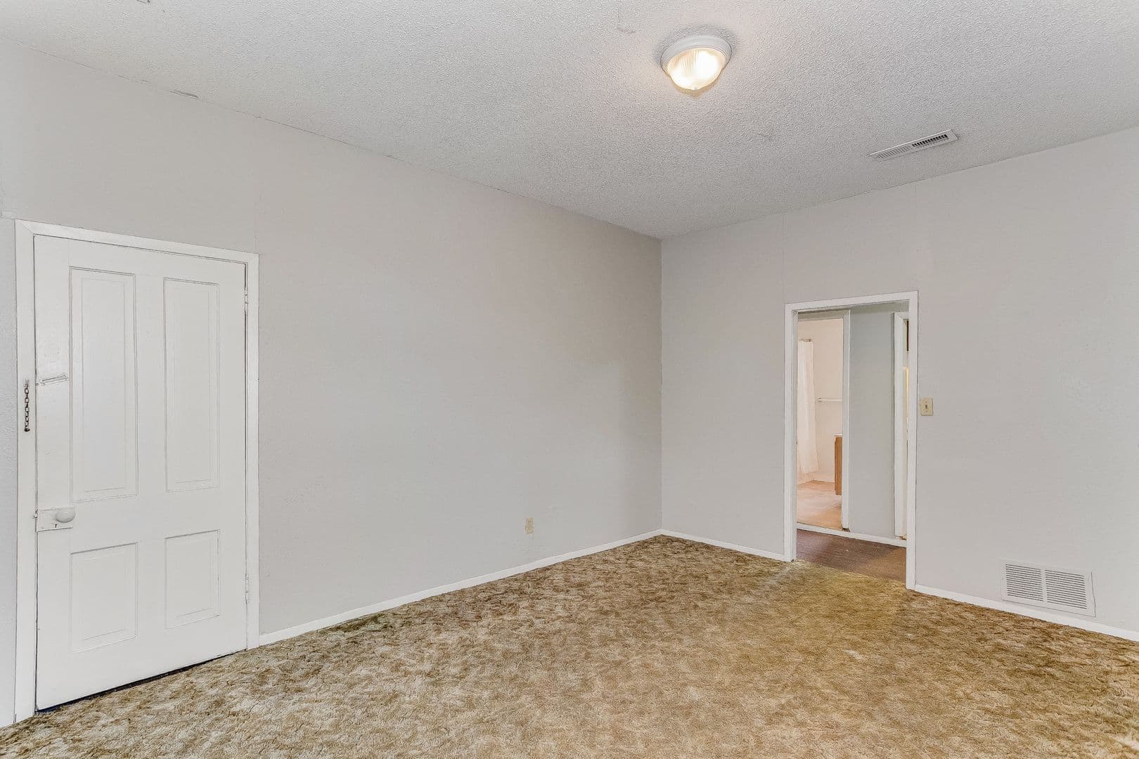 Wichita Apartment: 1656 N. Holyoke