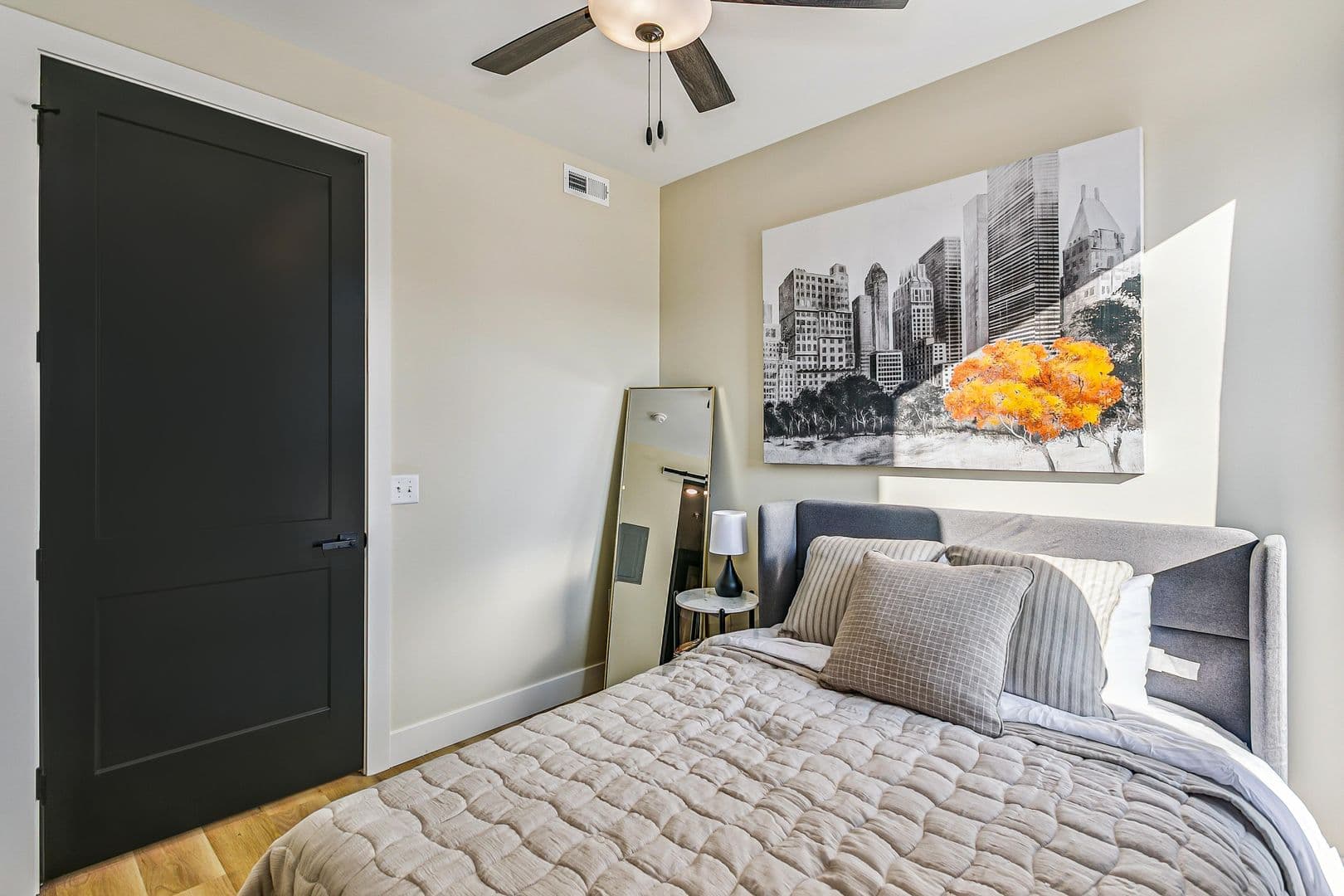 Wichita Apartment: 213-215 S Hydraulic Ave