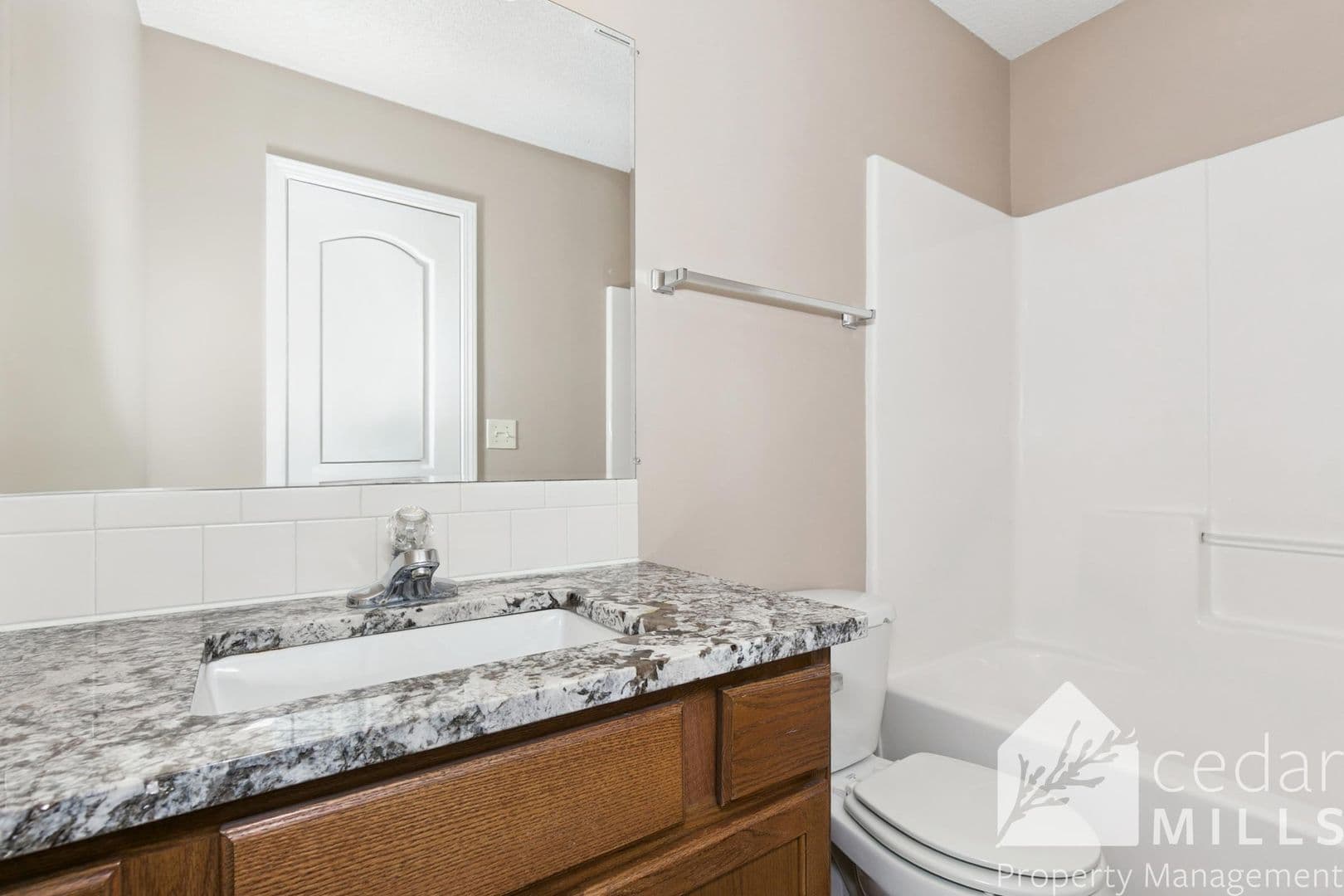 Wichita Apartment: Ironhorse 2 Co-Tenancy