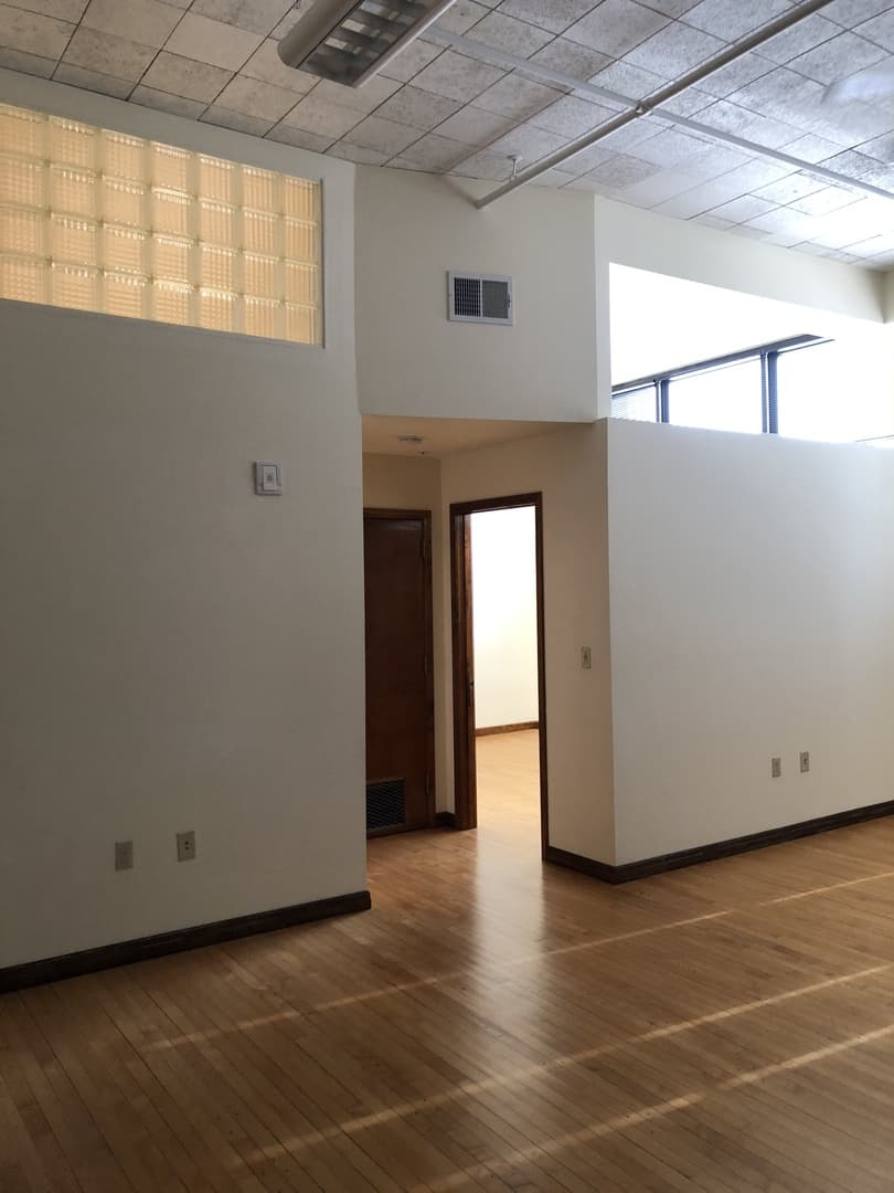 Wichita Apartment: 1220 E. Kellogg